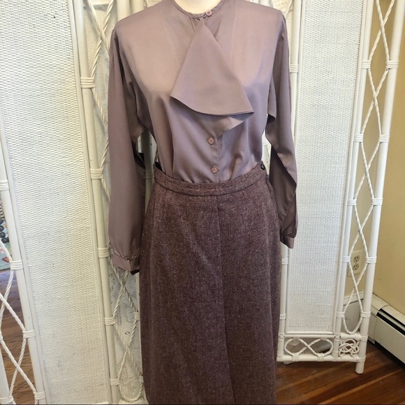 1970s Lilac Ruffle Blouse: Vintage Silky Career Top, size Medium - Picture 7 of 16